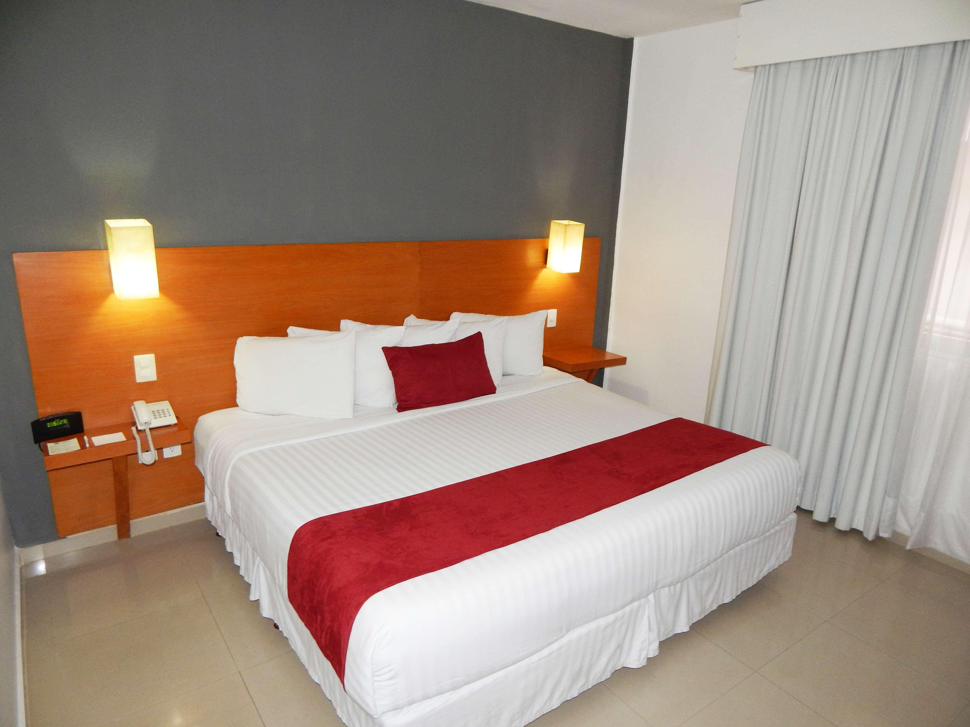 เบสต์ เวสเทิร์น มินาติตลัน Hotel มินาติทลัน ภายนอก รูปภาพ